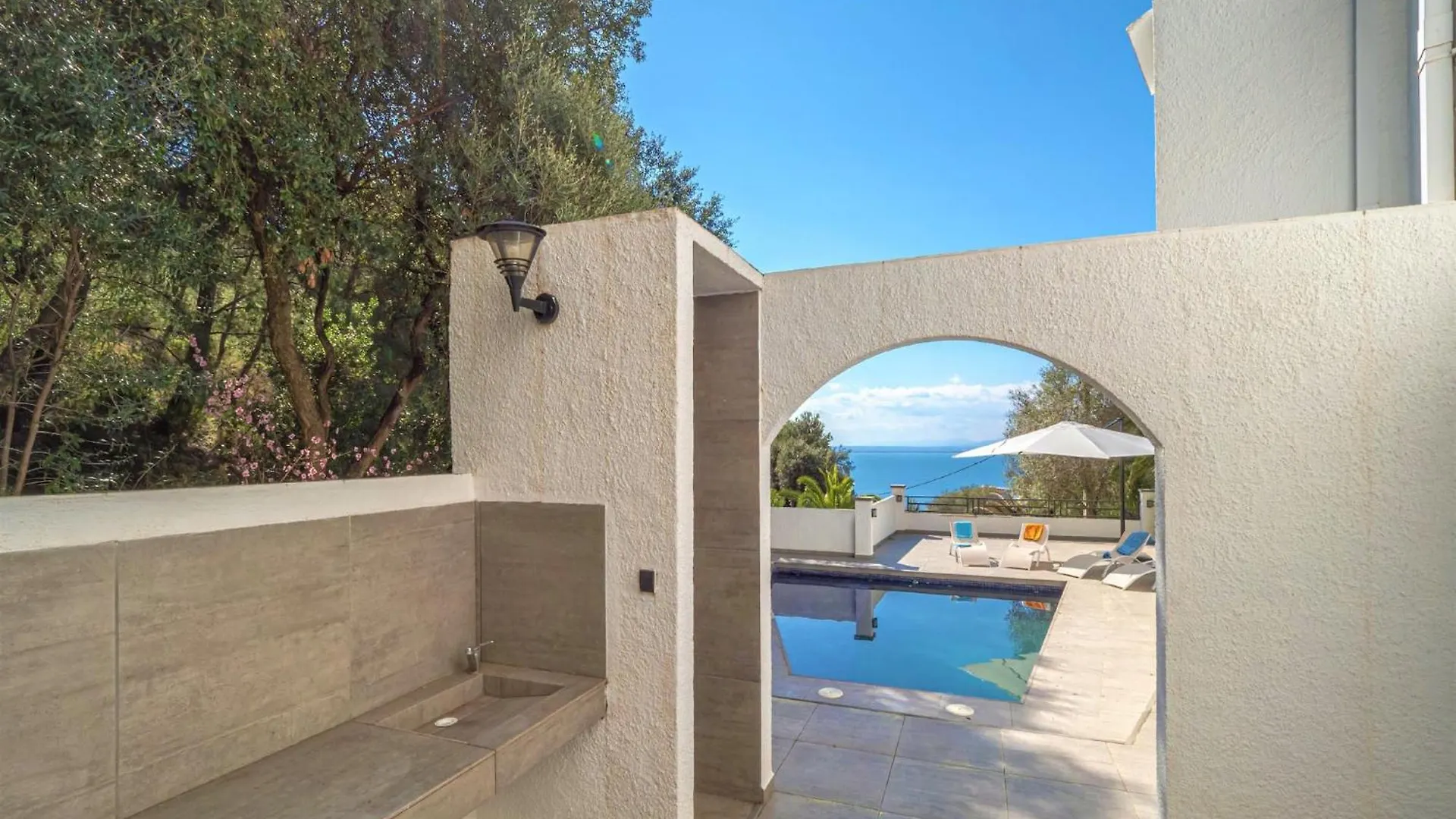 Apartment With Private Pool Ρόζες Σπίτι διακοπών