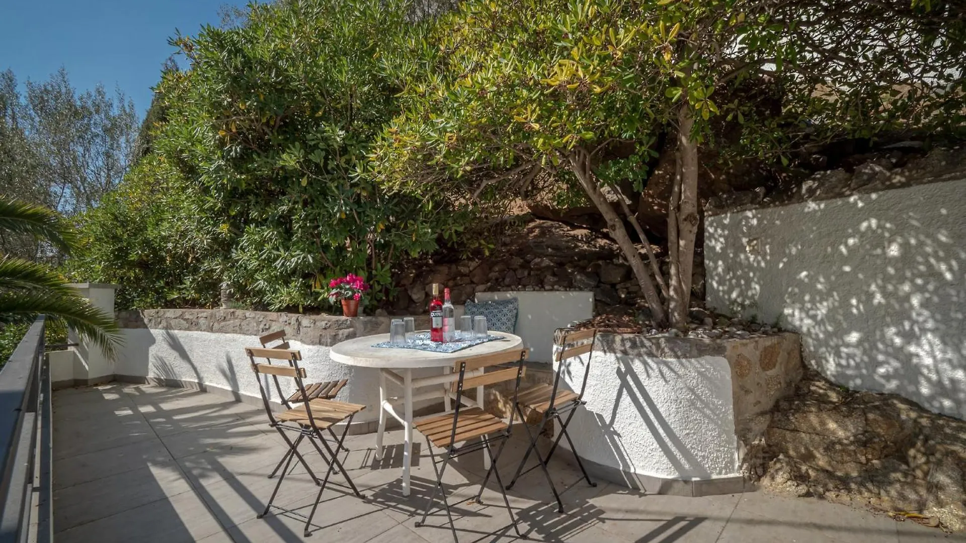 Apartment With Private Pool Roses 0*,
