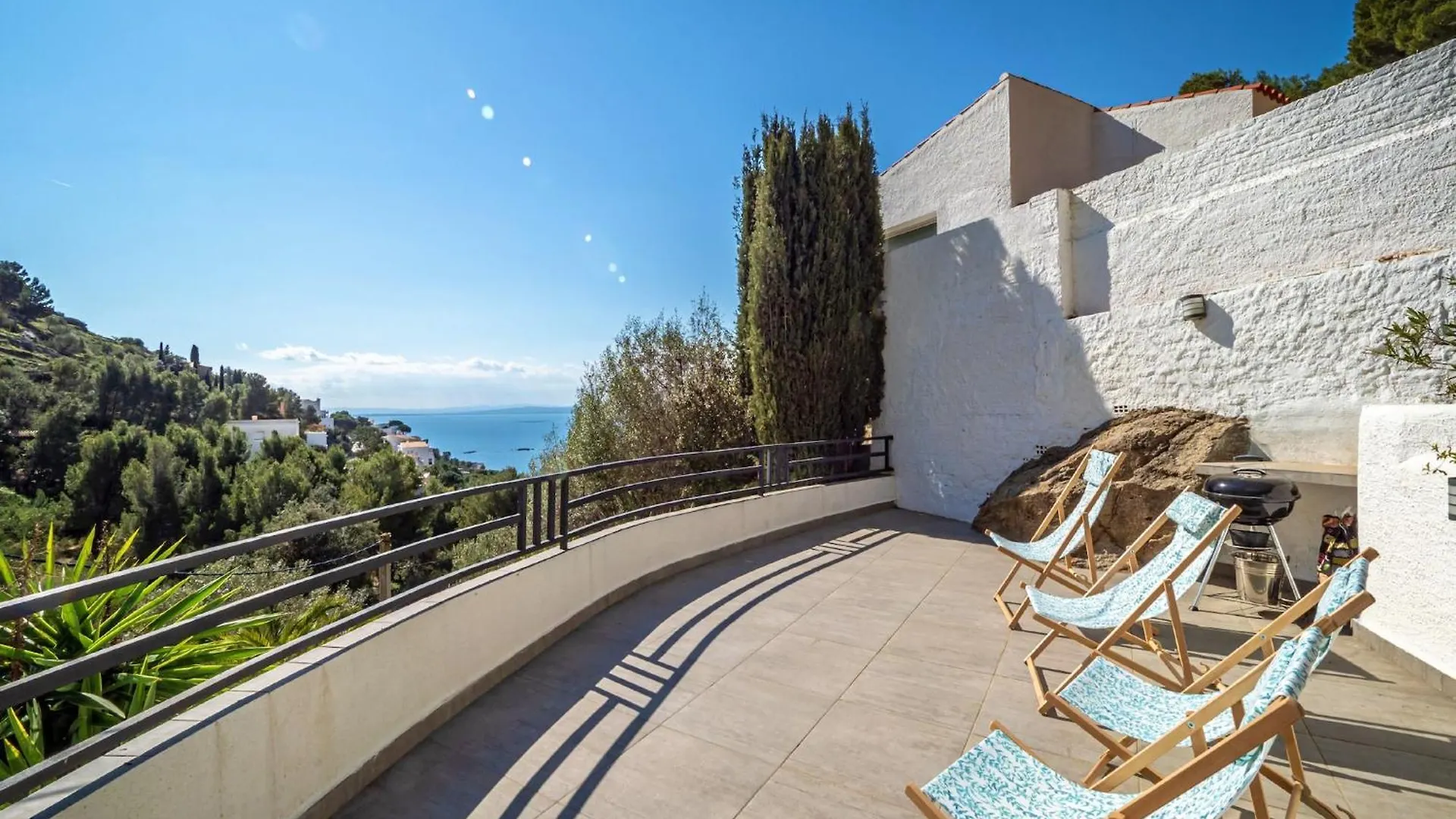 Apartment With Private Pool Roses Spagna